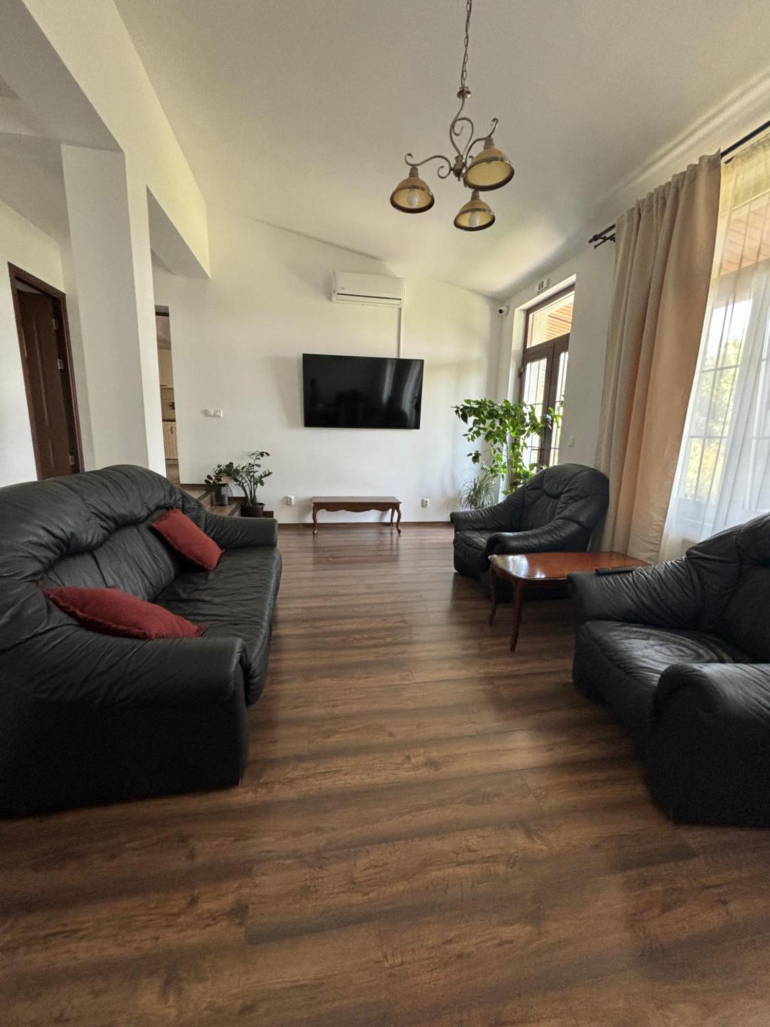 Pensiunea Emelys, Iasi Barnova Luaran gambar